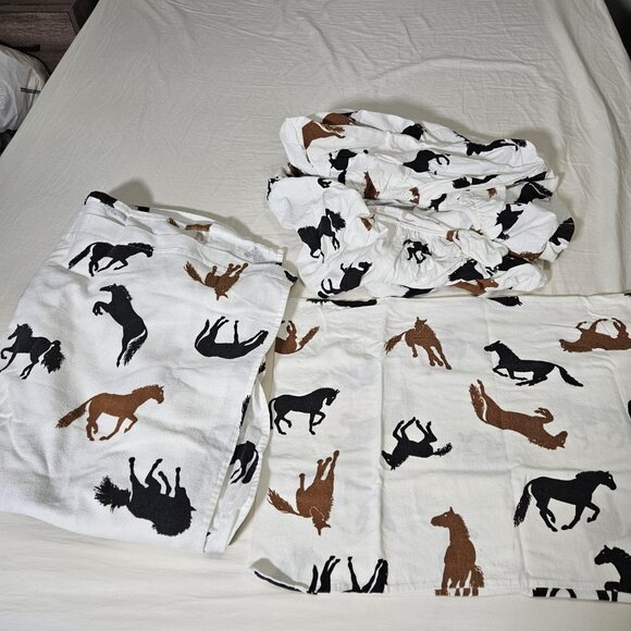 Hatley Twin Sheet Set 3 Pc Horse Equine 100% Cotton Flat Fitted Pillowcase Flan - Picture 2 of 10